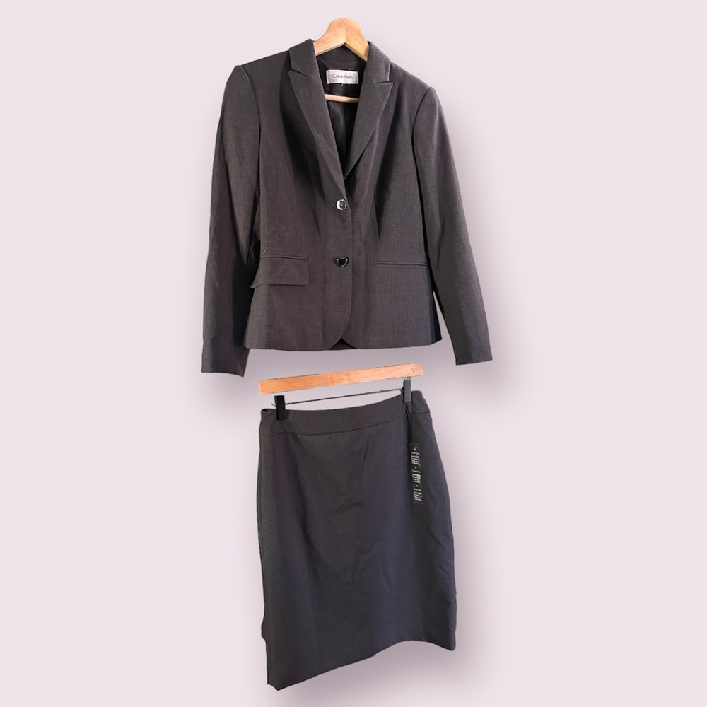 2000s Calvin Blein gray skirt suit